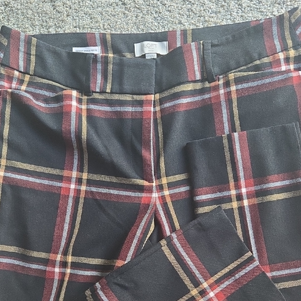 LOFT Checkered Trousers in Red and Black
